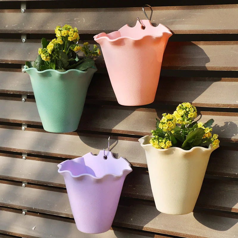 Outdoor Wall Hanging Planter For Balcony Garden Decor Plastic Wall Mounted Flowerpot Hanging Basket Plant Pots For Indoor Jardin